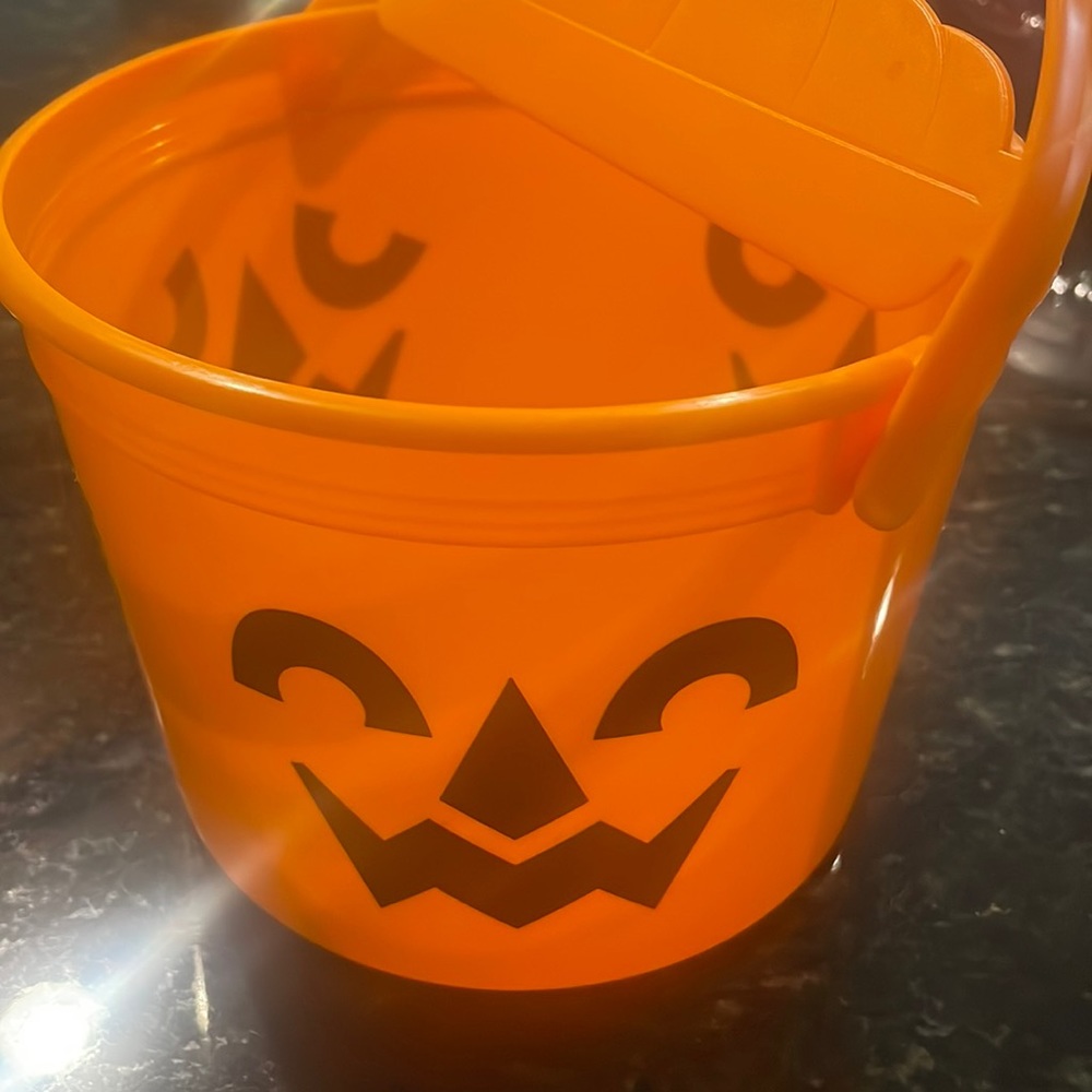 McDonald’s Pumpkin Halloween Bucket 🎃